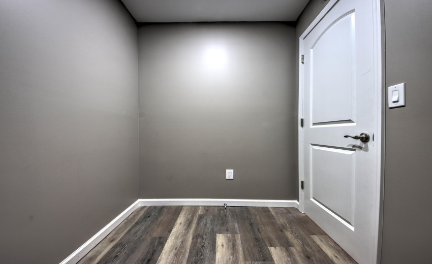 IMG_9091_2_3_4_5_6Interior 3