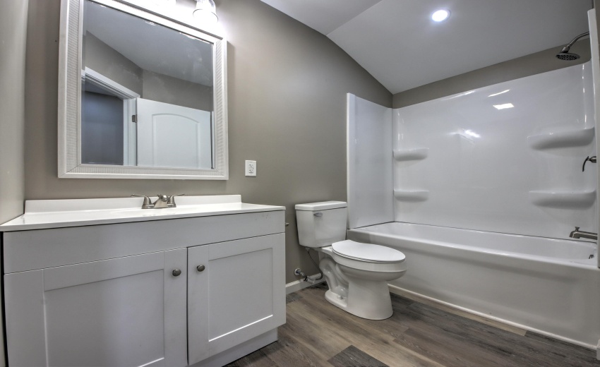 IMG_9145_46_47_48_49_50Interior 3