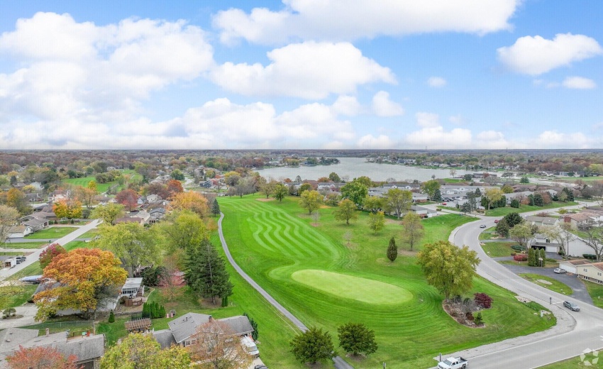 lakes-of-the-four-seasons-winfield-in