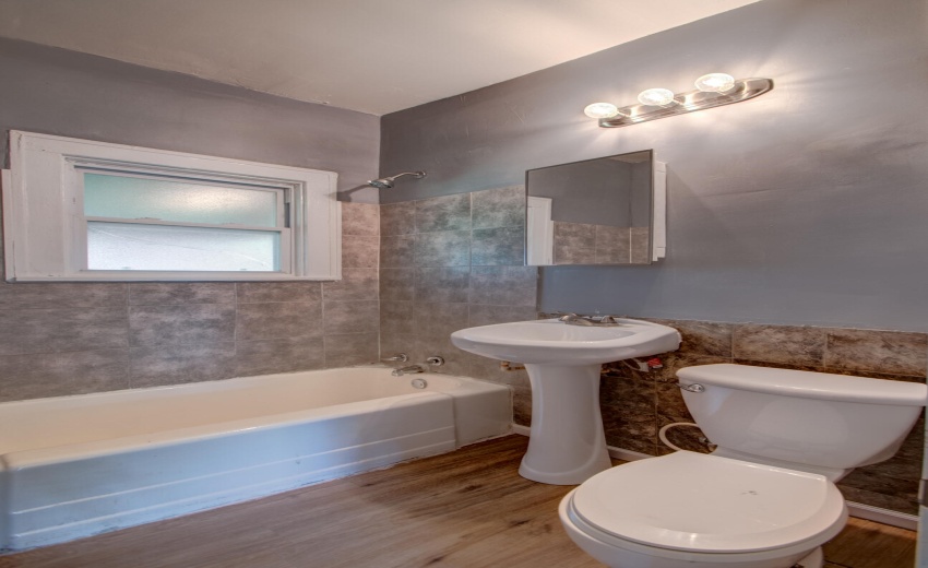 indistrial.bathroom-1