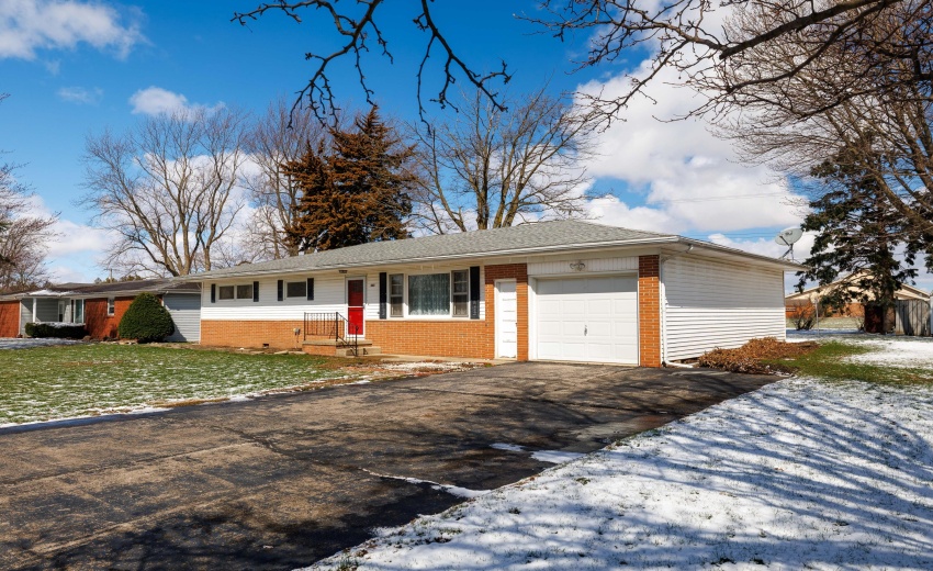 302 E Holley Kentland-23