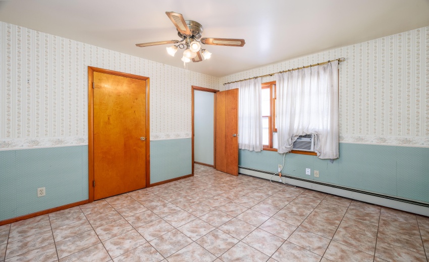 302 E Holley Kentland-6