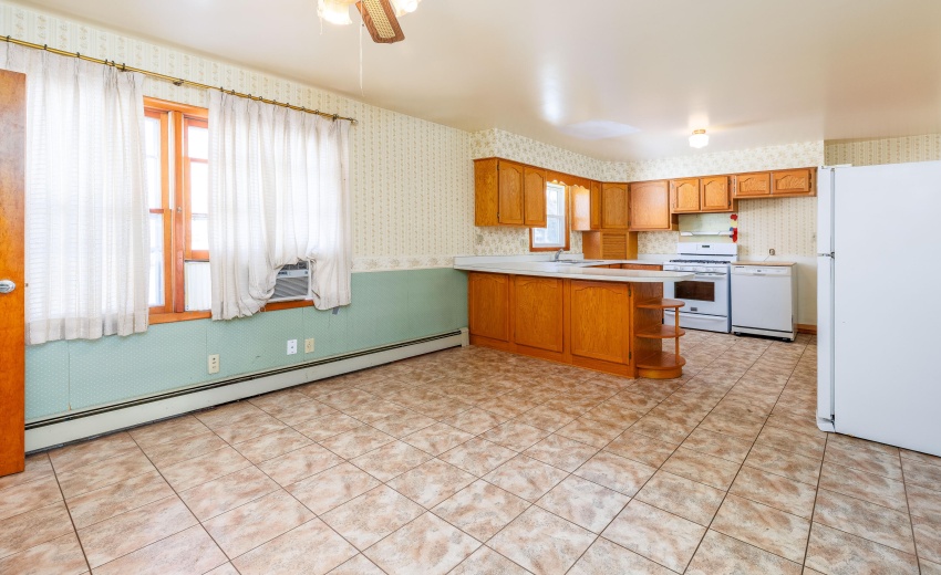 302 E Holley Kentland-5