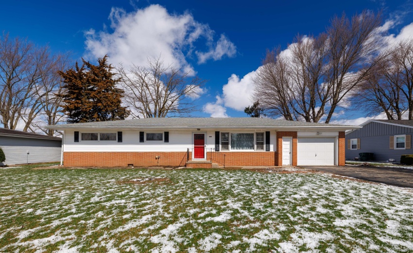 302 E Holley Kentland-22