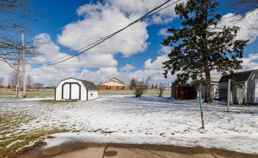 302 E Holley Kentland-27