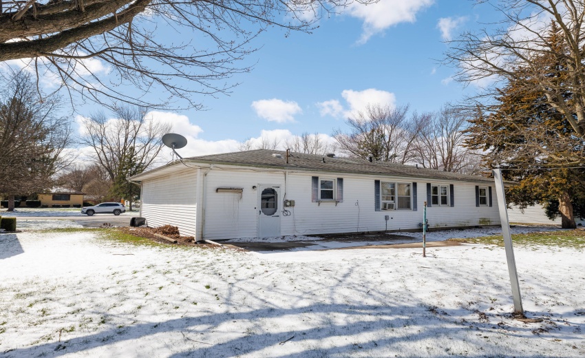 302 E Holley Kentland-28