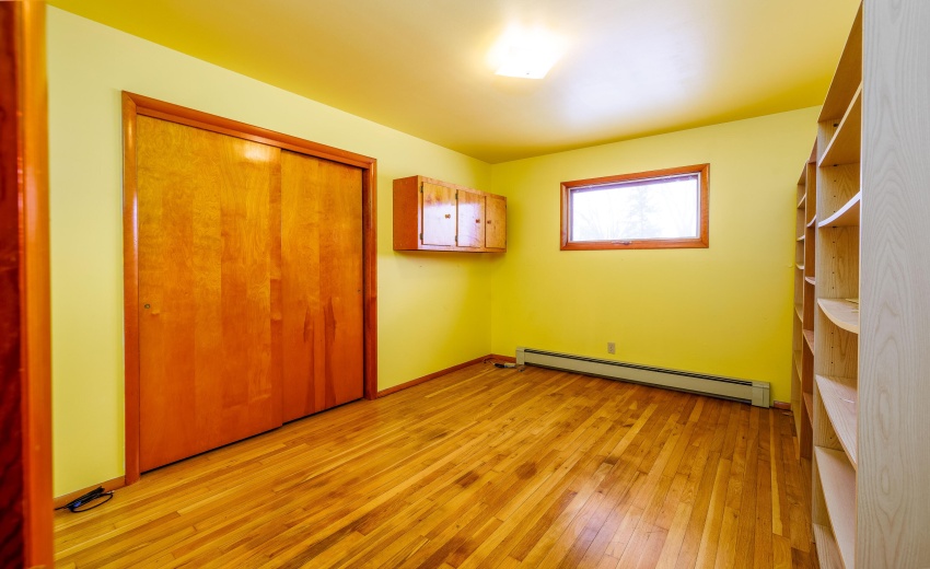 302 E Holley Kentland-20