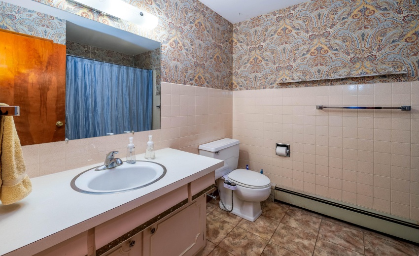 302 E Holley Kentland-15