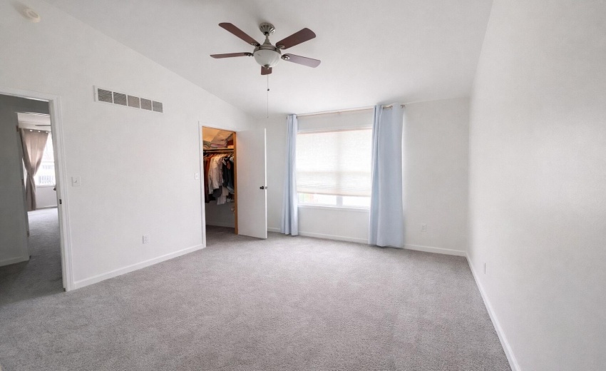 8EC3A85D-EF9F-4C26-A749-129CDD07BCB7