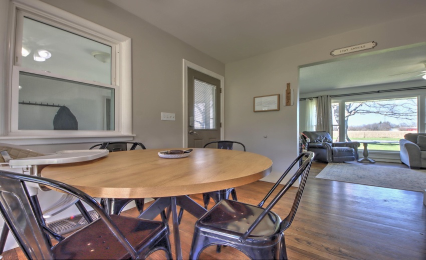 IMG_9417_18_19_20_21_22Interior 3