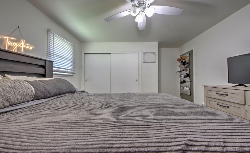 IMG_9369_70_71_72_73_74Interior 3