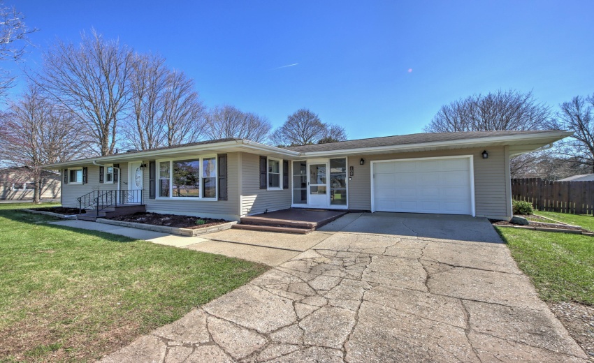 IMG_9273_4_5_6_7_8Interior 3