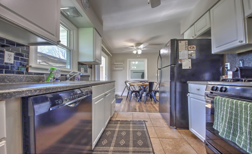 IMG_9387_88_89_90_91_92Interior 3