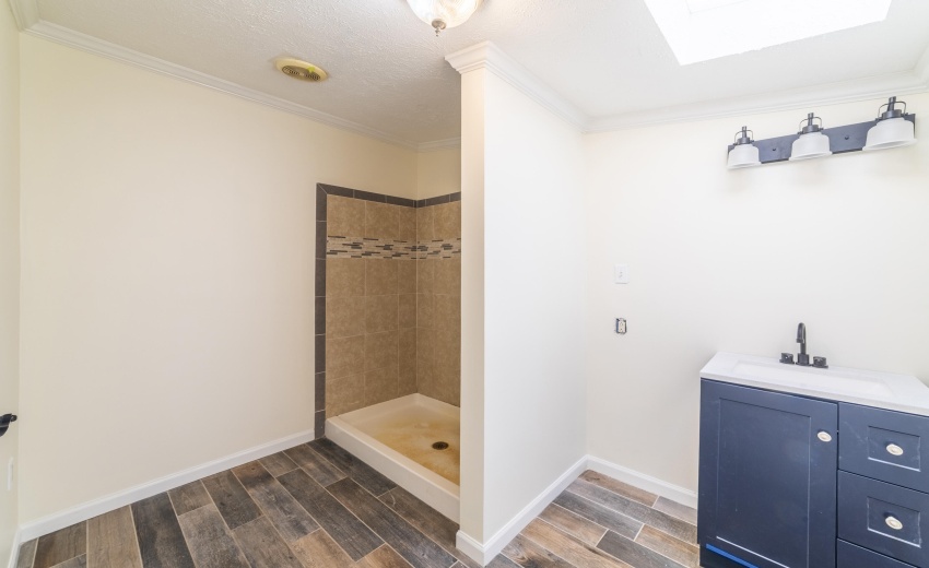 JPrimeBath550E#7RESHOOT0041