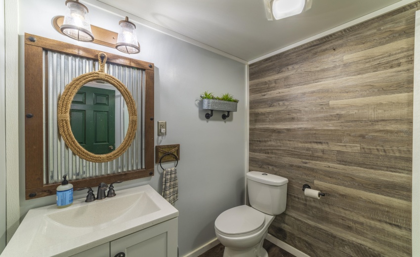 TGuestBathCharter0083
