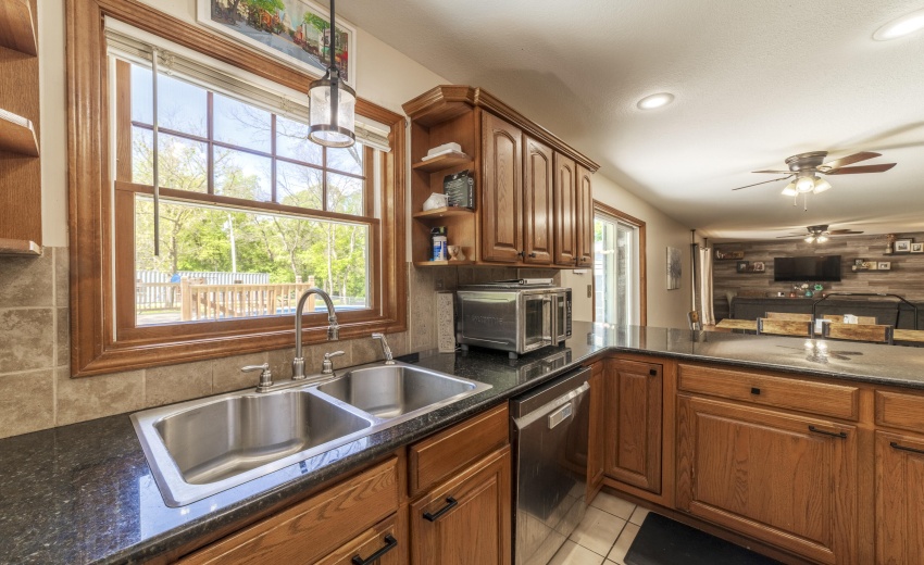 HKitchenCharter0056