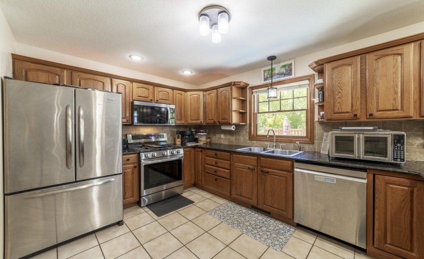 HKitchenCharter0054