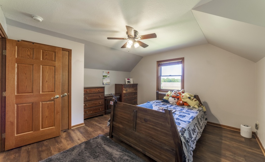 RThirdBedCharter0096