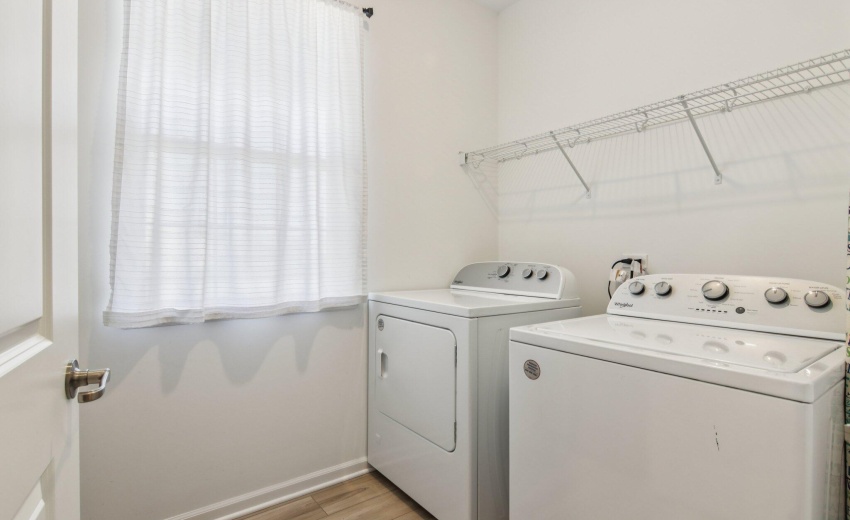 23-web-or-mls-E 111th Ln-S0804-1-023