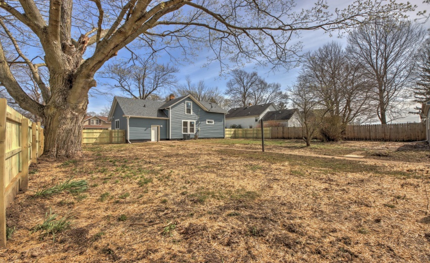 IMG_9771_2_3_4_5_6Interior 3