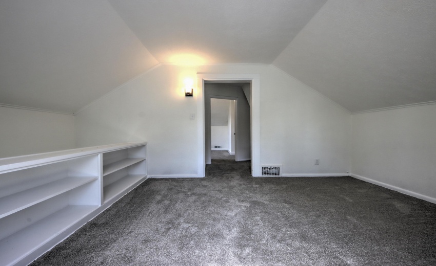 IMG_9639_40_41_42_43_44Interior 3