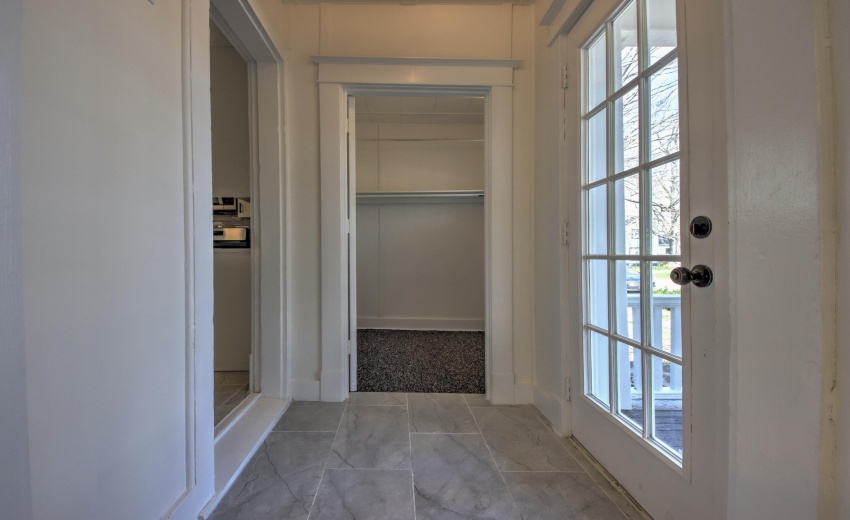 IMG_9507_08_09_10_11_12Interior 3