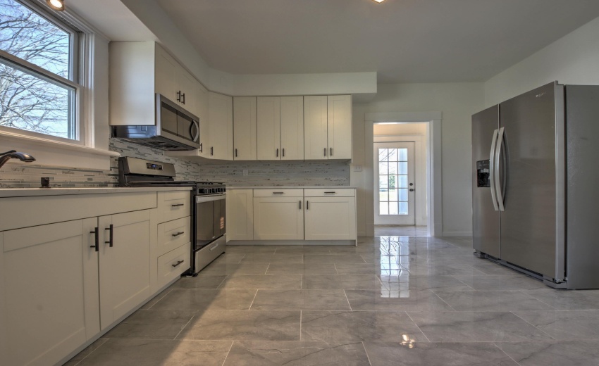 IMG_9567_68_69_70_71_72Interior 3