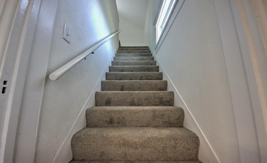 IMG_9621_2_3_4_5_6Interior 3