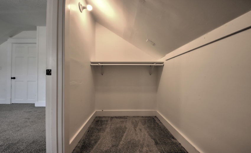 IMG_9687_88_89_90_91_92Interior 3