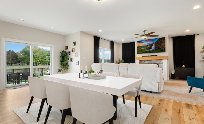 01-TRADITIONAL_DINING_KITCHEN_002