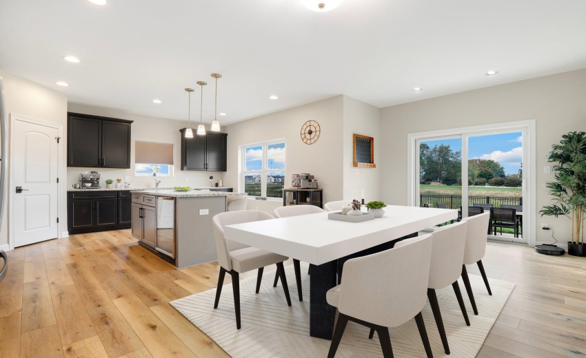 08-TRADITIONAL_DINING_KITCHEN_002