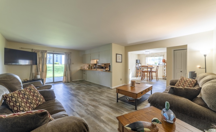 EELivingMillpond0029