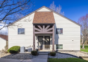 1193 Millpond Road, Valparaiso, Indiana, 2 Bedrooms Bedrooms, 5 Rooms Rooms,2 BathroomsBathrooms,Residential,For Sale,Millpond,NRA836764