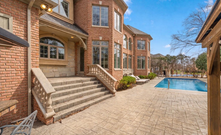 85FBFEE6-D94A-474A-BD3F-4DA64AB4EA69 2