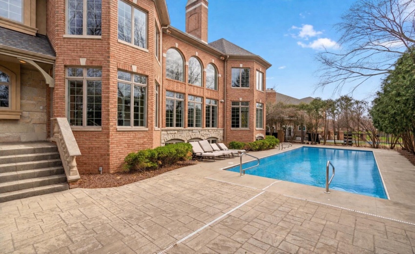 B0162F7C-674F-48D0-A68B-DE6740691EE3