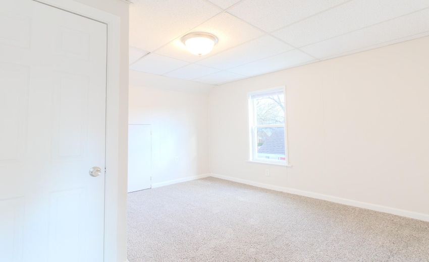 2812 Dekalb Updated (MLS)-36