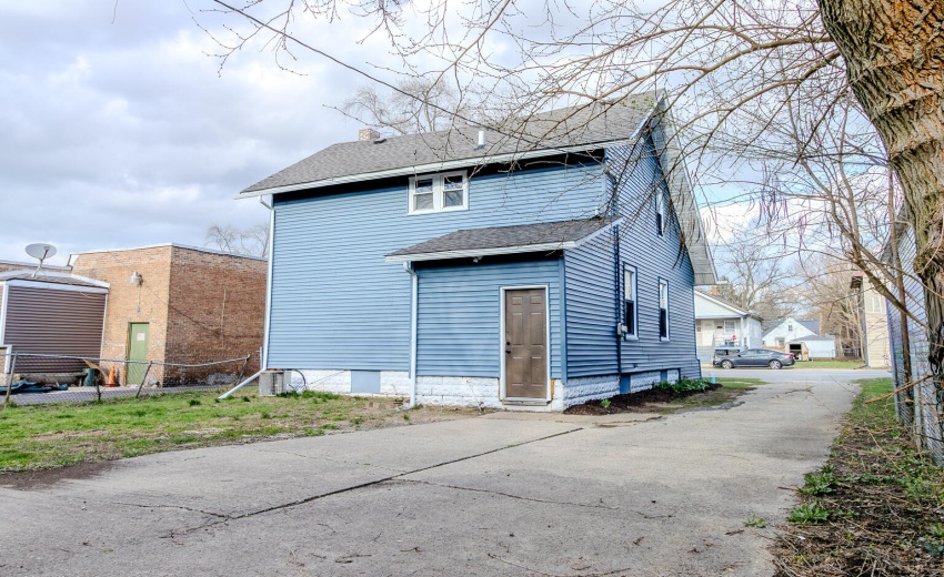 2812 Dekalb Updated (MLS)-53