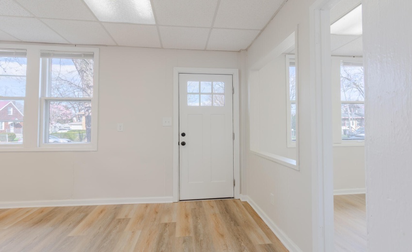 2812 Dekalb Updated (MLS)-2