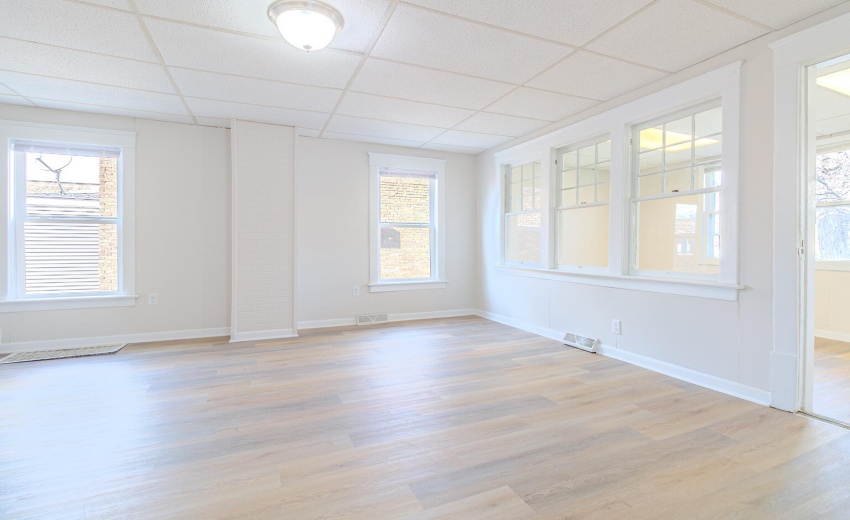 2812 Dekalb Updated (MLS)-11