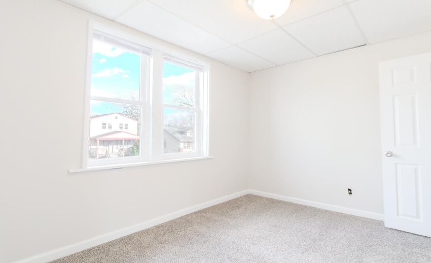 2812 Dekalb Updated (MLS)-40