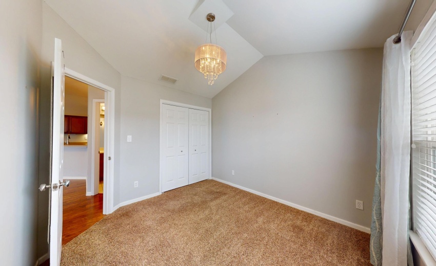 5260-E-109th-Pl-04102026_070549