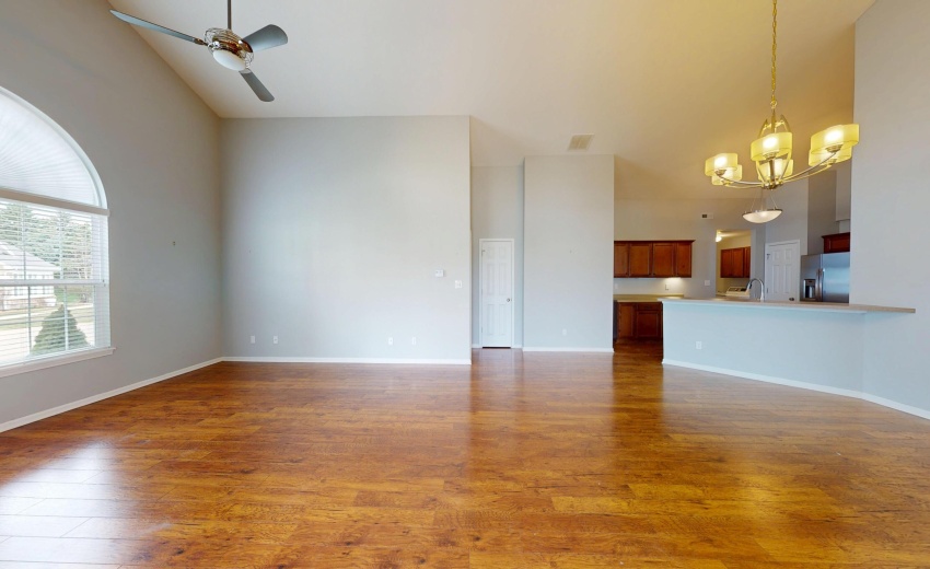 5260-E-109th-Pl-04102026_065902