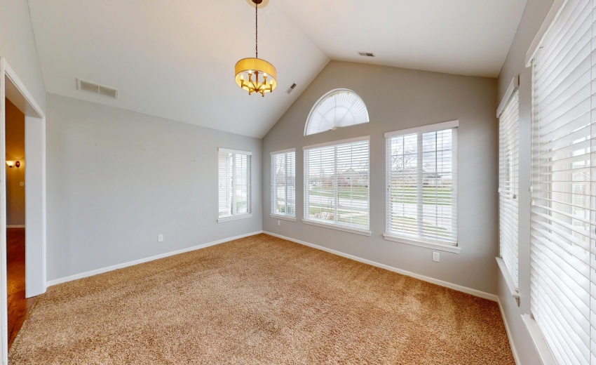 5260-E-109th-Pl-04102026_070100