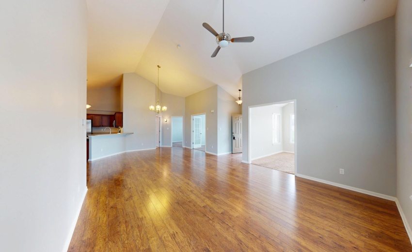 5260-E-109th-Pl-04102026_070148