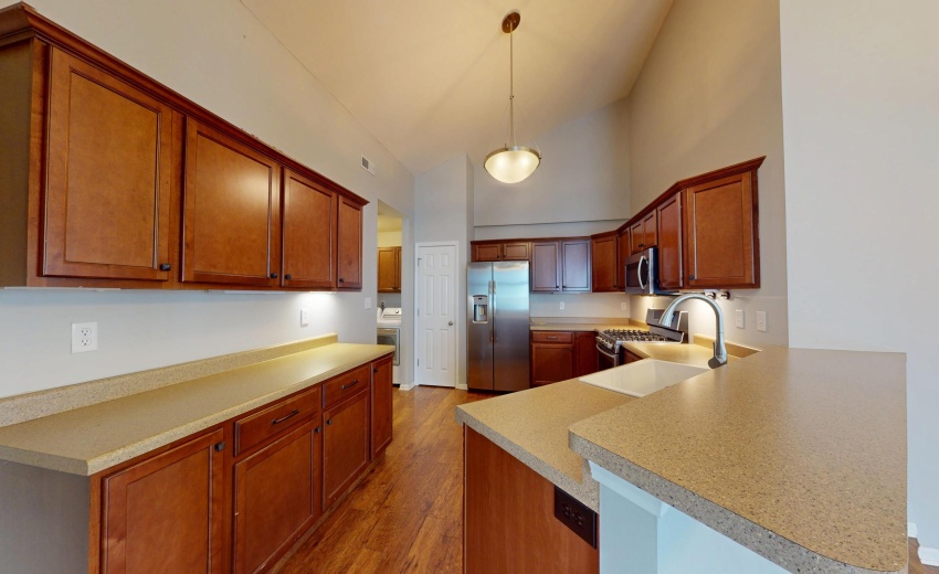 5260-E-109th-Pl-04102026_070756