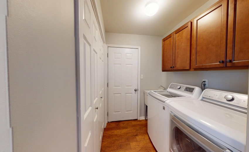 5260-E-109th-Pl-04102026_071324