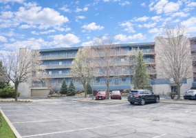 308 Outlook Cove Drive, La Porte, Indiana, 3 Bedrooms Bedrooms, 6 Rooms Rooms,2 BathroomsBathrooms,Residential,For Sale,Outlook Cove,NRA836841