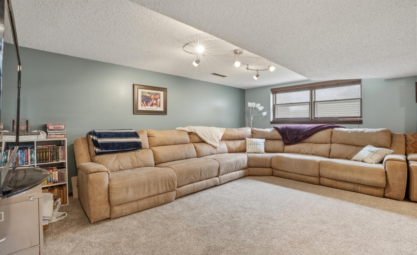 3726 W 79th Ave, Merrillville-18