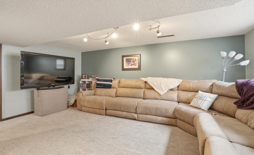 3726 W 79th Ave, Merrillville-17