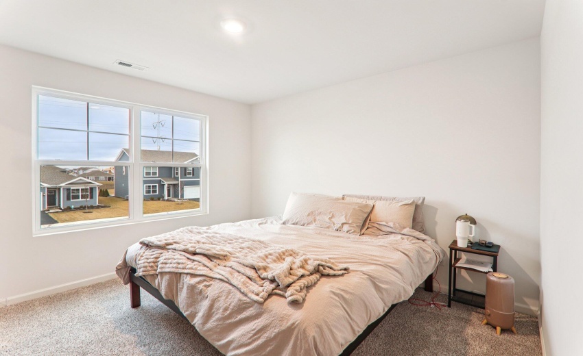 24-web-or-mls-Whitney Place St-S0803-024
